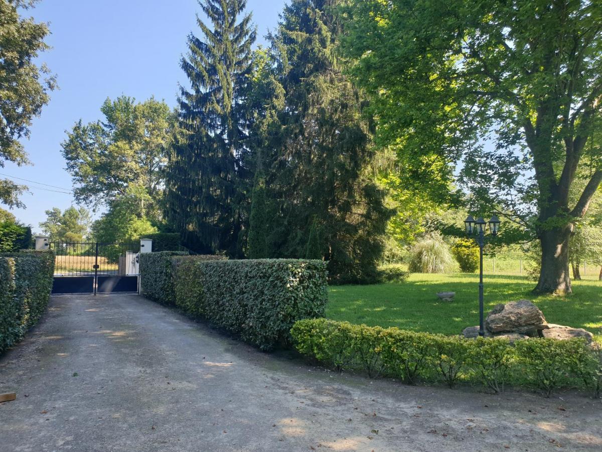 La Grange De Mombel Villa Losse Eksteriør billede